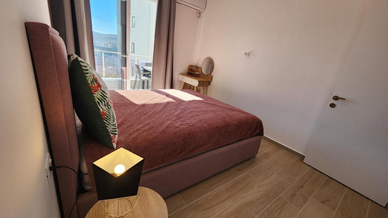 Jusal Sea View Apartment Саранда Екстер'єр фото